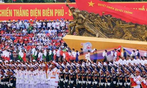 Khoảnh khắc đẹp trong lễ diễu binh kỷ niệm 70 năm Chiến thắng Điện Biên Phủ