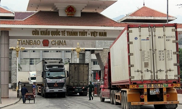 Removing barriers to agricultural product trade between Vietnam and China