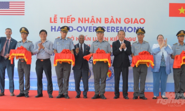 The United States hands over a modern fisheries surveillance training facility to Vietnam