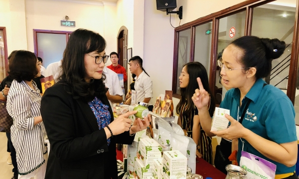 Phổ biến quy định xuất nhập khẩu rau quả Việt Nam - Trung Quốc
