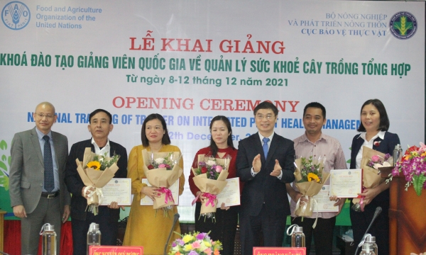 Việt Nam đi tiên phong về tiếp cận sức khỏe cây trồng