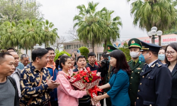 Khách du lịch Trung Quốc trở lại Việt Nam qua các cửa khẩu