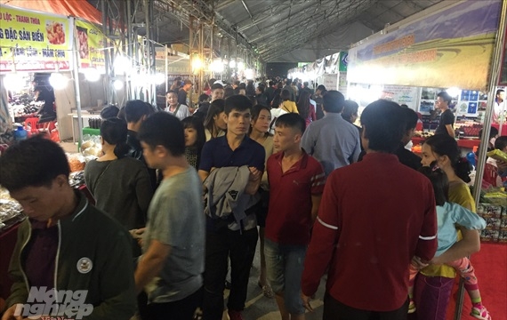 Tổ chức hội chợ cấp vùng đầu tiên tại Cao Bằng