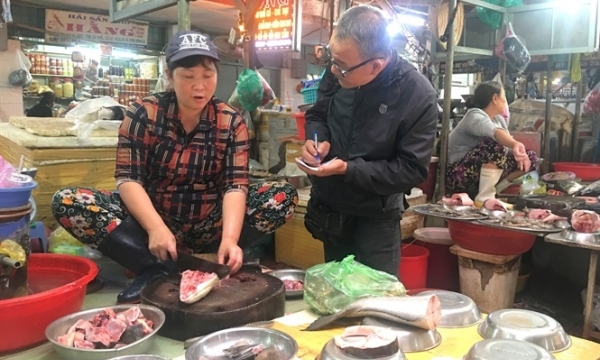 Sôi động chợ cá thời giá thịt heo tăng