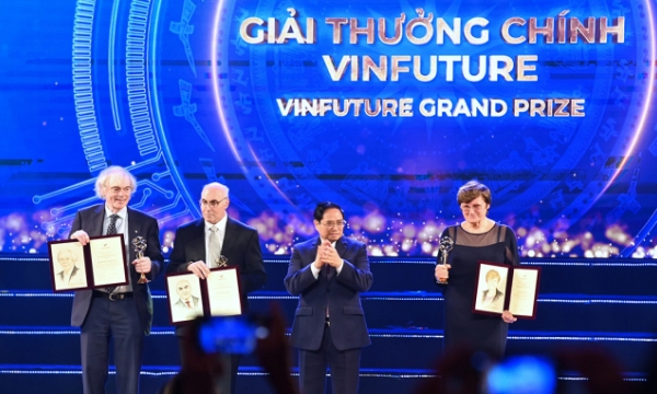 The inaugural VinFuture Grand Prize presented to outstanding work on the Covid-19 vaccine