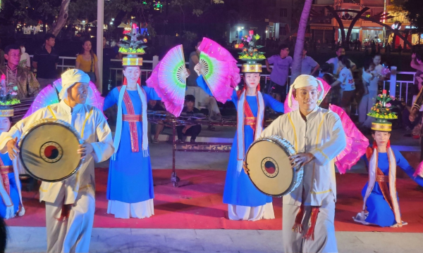 Ninh Thuận thu hút 150.000 lượt khách dịp lễ 30/4 - 1/5