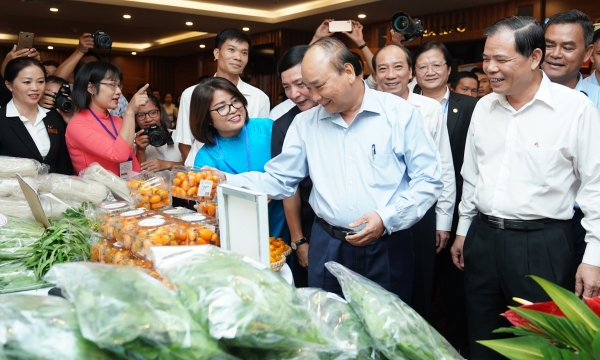 Thủ tướng Nguyễn Xuân Phúc đối thoại với nông dân Việt Nam lần thứ ba