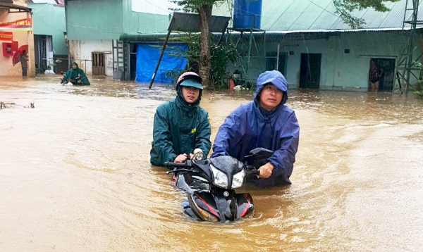 Bảo Lộc mưa lớn kéo dài, nhiều nơi ngập lụt