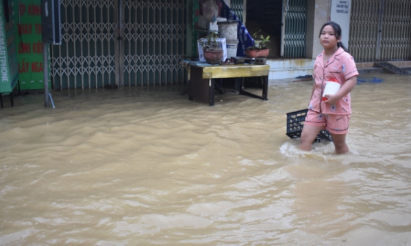 Khánh Hòa mưa lớn nhiều nơi bị ngập