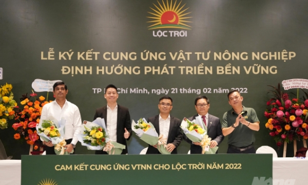Loc Troi aims to reduce 1 million liters of chemicals released into the field