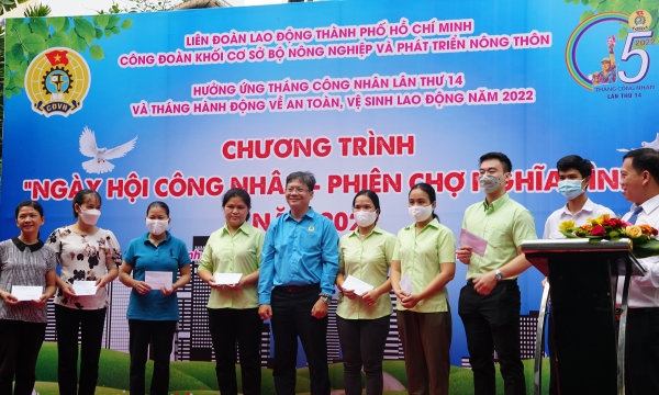 Công đoàn Khối cơ sở Bộ NN&PTNT tổ chức 'Ngày hội công nhân-Phiên chợ nghĩa tình'
