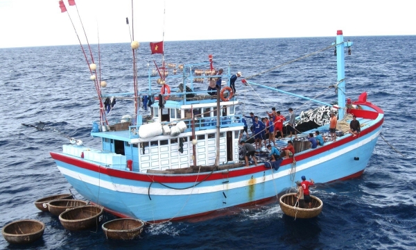 Several fishing boats lose internet connectivity, putting fishermen in distressed