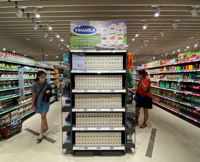 Vinamilk products are sold in a market in Singapore. Photo: Do Hung.