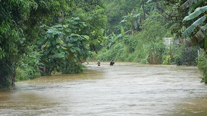 Lào Cai mưa lớn kéo dài, có nơi ngập cả mét