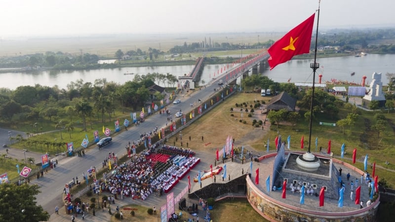 Quảng Trị tổ chức Lễ Thượng cờ thống nhất non sông