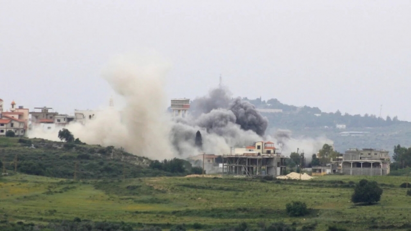 Hezbollah phóng hàng chục tên lửa vào các căn cứ của Israel