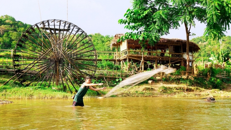 'Máy bơm nước' khổng lồ bằng tre nứa giúp vùng cao giải hạn