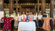 Huế tiếp nhận kỷ vật quý giá từ hậu duệ hoàng tộc triều Nguyễn