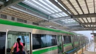 Chậm sửa chữa mái, nhà ga Cát Linh - Hà Đông lênh láng nước
