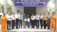 EVNSPC hoàn thành chương trình 'xóa nhà tạm, nhà dột nát'