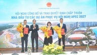 Trao quyết định đầu tư 3 dự án trọng điểm phục vụ APEC 2027