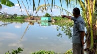 Cần chấn chỉnh việc nạo vét lòng sông gây sạt lở