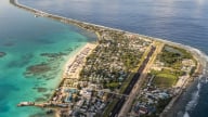 Hơn 1/3 dân số Tuvalu muốn đến Australia do nước biển dâng