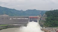 Thủy điện Hòa Bình mở cửa xả đáy