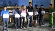 Bắt các đối tượng trộm hàng loạt tấm song chắn rác