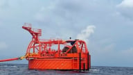Gắn biển công trình cấp Trung ương Đoàn cho công trình của Tuổi trẻ PVEP-POC
