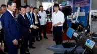 Bộ trưởng Đỗ Đức Duy tham quan thành tựu KHCN ngành Nông nghiệp và Môi trường