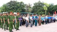 Dương Nội đồng loạt ra quân xử lý 23 điểm đen chân rác