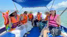 Thu phí tham quan vịnh Nha Trang