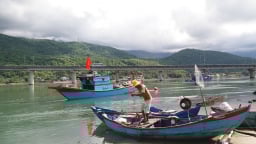 Người đàn ông tử vong khi sửa chữa thuyền đánh cá