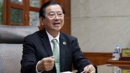 Trứng giả hay tin giả?
