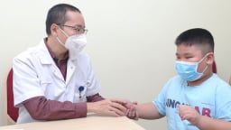Béo phì trẻ em tăng nhưng chưa thể quy trách nhiệm cho nước ngọt