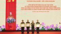 Chủ tịch nước tặng Huân chương bảo vệ Tổ quốc hạng Nhất cho lãnh đạo Viettel