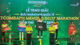 Vận động viên quốc tế vô địch Giải Marathon Mekong Delta lần thứ VI
