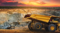 Công nghệ hỗ trợ khai khoáng bền vững trong năm 2025