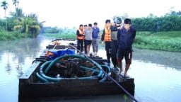 Bắt nhóm đối tượng khai thác cát trái phép trên sông Đồng Nai