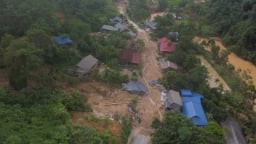 Thanh Hóa: Bản làng tan hoang sau lũ