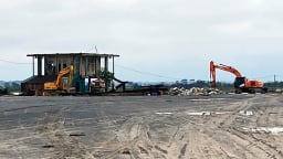 Chuyển mục tiêu hoạt động, quy mô Nhà máy sửa chữa, đóng tàu Cửa Việt