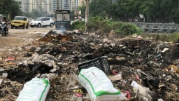 Khói rác bủa vây, người dân Định Công 'chìm' trong ô nhiễm