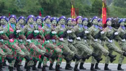 Lực lượng diễu binh diễu hành tổng hợp luyện lần thứ ba