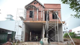 Giá cát 'đội nóc' khiến nhà thầu lao đao