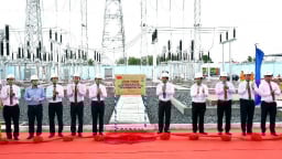 EVNSPC gắn biển hai công trình điện trọng điểm chào mừng Đại hội Đảng bộ EVN