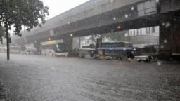 Philippines hứng chịu mưa lớn và sạt lở do ảnh hưởng của bão số 5