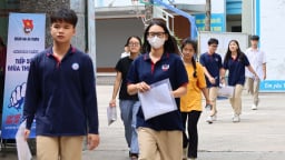 Thí sinh cả nước làm bài thi môn Toán vào chiều 26/6