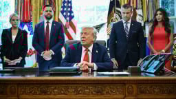 Ông Trump tuyên bố Mỹ không còn viện trợ trực tiếp cho Ukraine