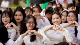 Gần 2,6 triệu học sinh TP.HCM hân hoan chào đón năm học mới